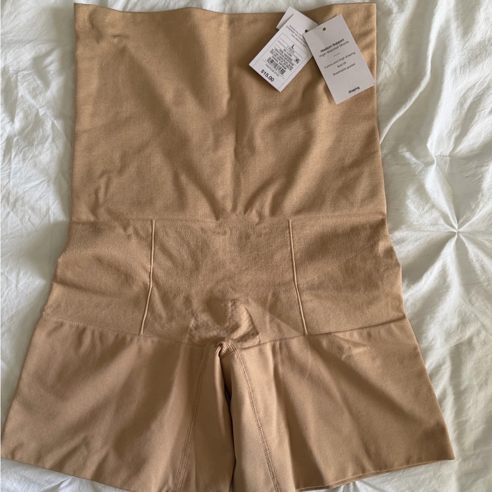 NWT Auden Women's Tan High-Waisted Shorts Shapewear size Large
